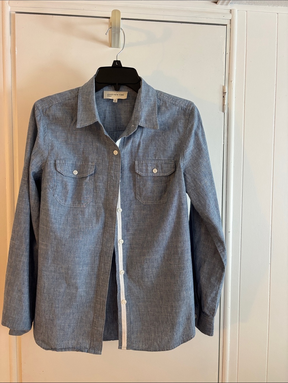 Jones New York Light Blue Chambray Button-Front Shirt